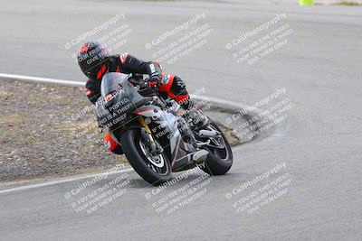 media/Mar-05-2023-TrackXperience (Sun) [[a95d40e56a]]/Group 3/session 2 turn 4/